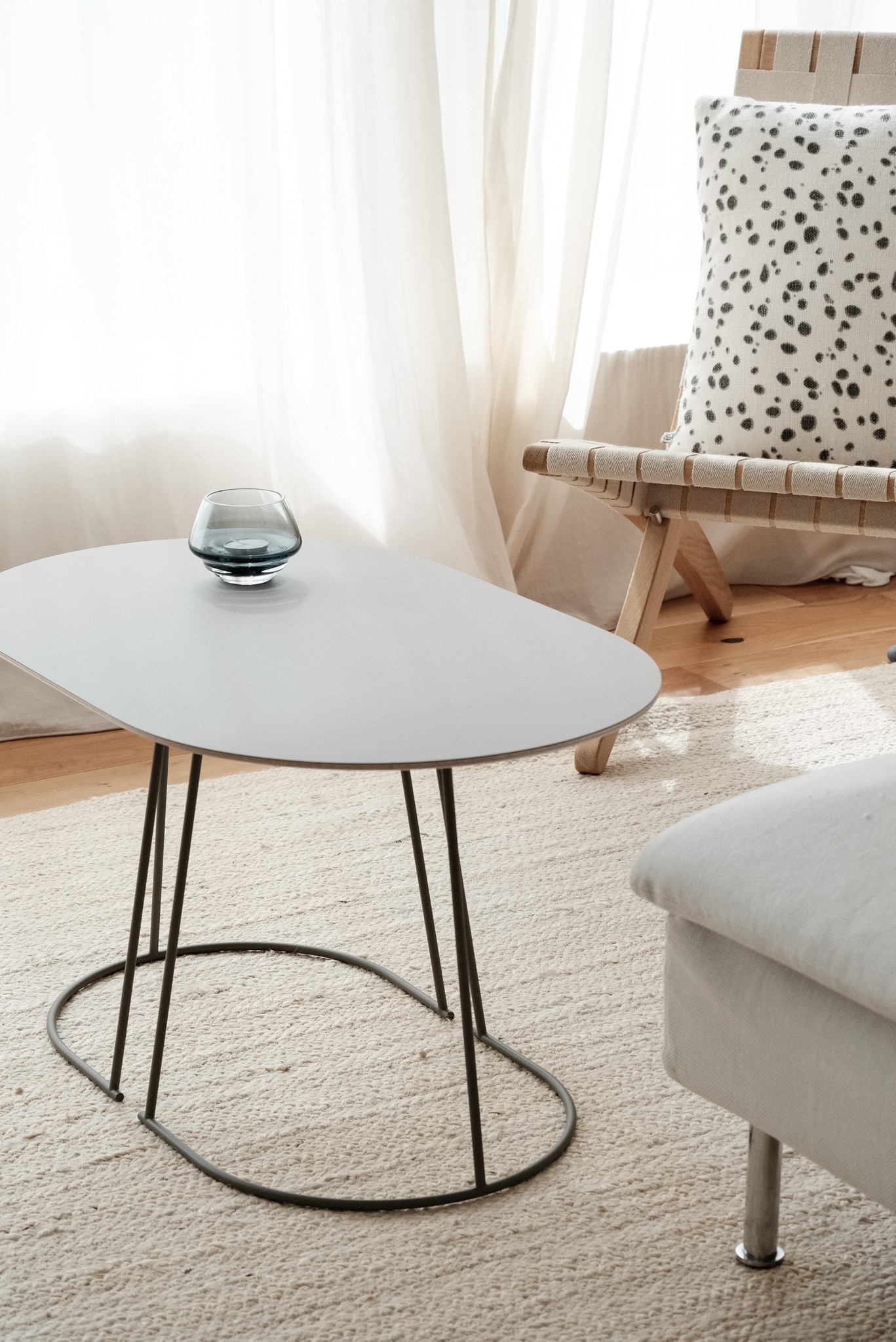 Muuto ムート AIRY COFFEE TABLE SMALLエアリーコーヒーテーブル Sサイズ プライウッド FENIXラミネート  Cecilie Manz セシリエ・マンツ