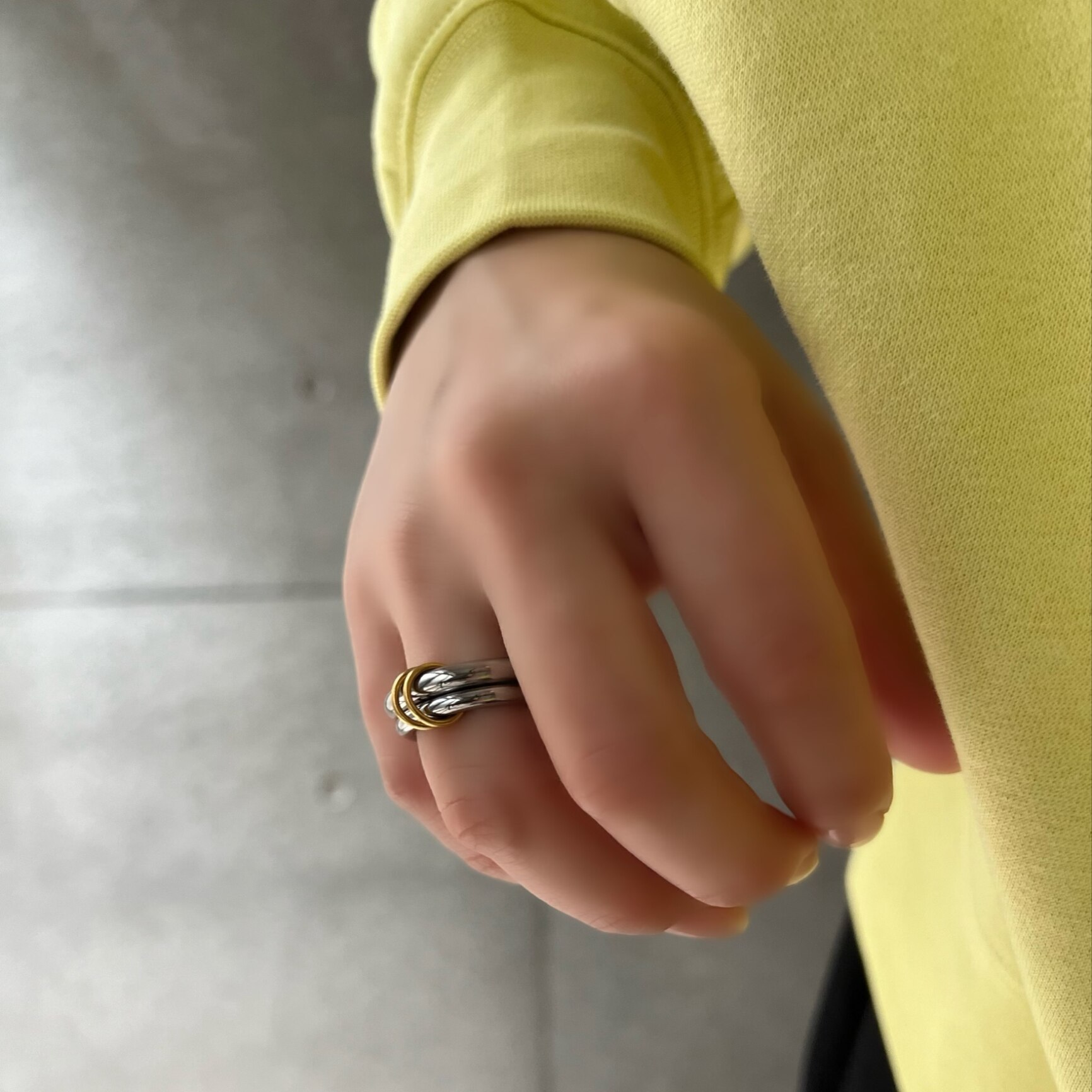 ＼MAX30%OFFクーポン有／リング 金属アレルギー対応 指輪 レディース アクセサリー 2連 3連 ゴールド シルバー 金 銀 つけっぱなしOK 錆びない 重ね付け 金アレ対応 おしゃれ かわいい 女性 11号 13号 16号 18号 30代 40代 50代 アバスクデザイン 人気 - メイン画像 4