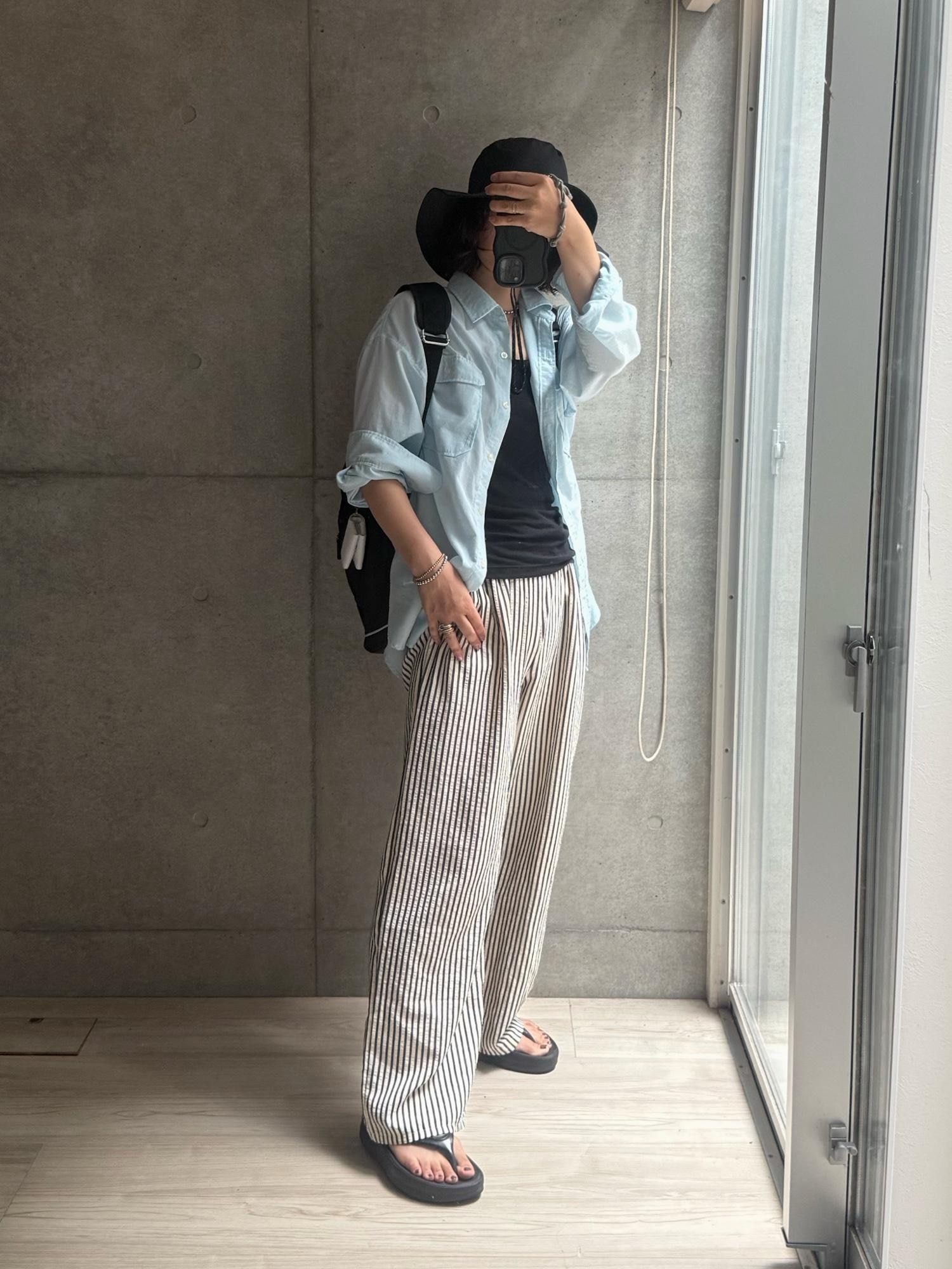 リュックとシャツは#PR です。シャツ良すぎてその後２色買ったけど！
この間の旅行のコーデ。シャツもパンツもお風呂場で洗って干して翌日もまた着る！！着られる！！速乾性最高！！
あと疲れにくいウーメガで。これで秋の旅行とかも行けそうだなー…。

#着回しコーデ #歩きやすい #大人カジュアル #旅行コーデ