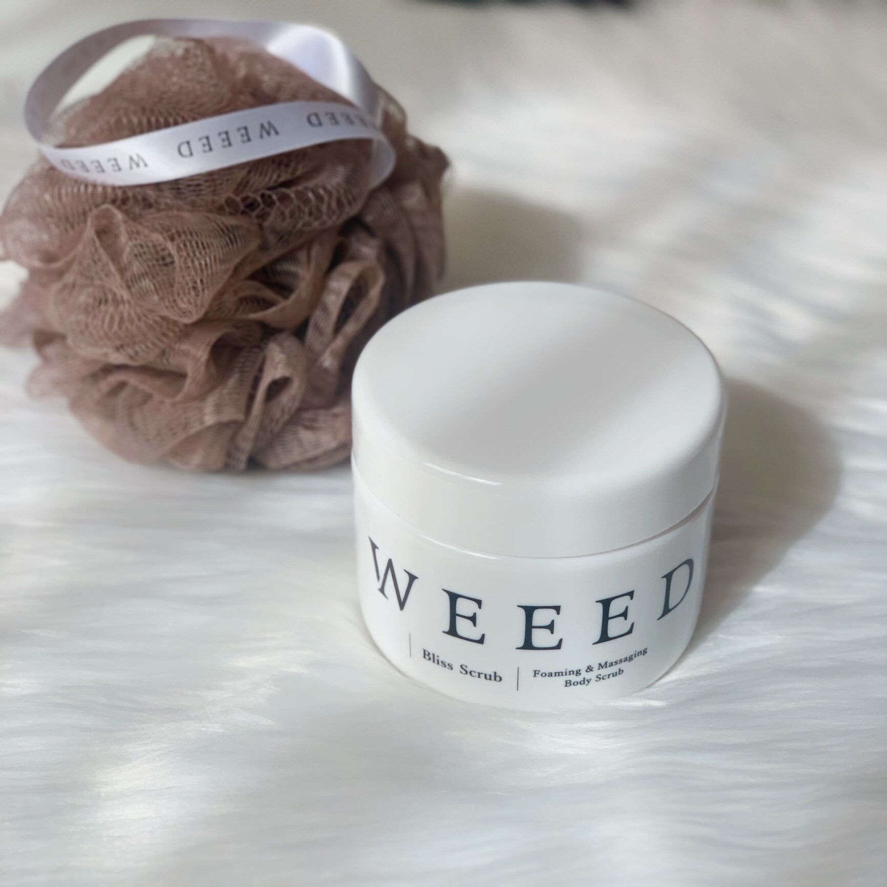 全商品オープニング価格！ WEED ブリススクラブ 360g ボディソープ