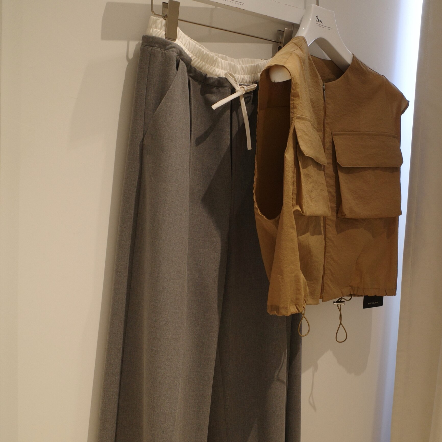 cen. レイヤードリラックスパンツ 60％）cen.made in Japan/レイヤードリラックスパンツ 18,700→7,480