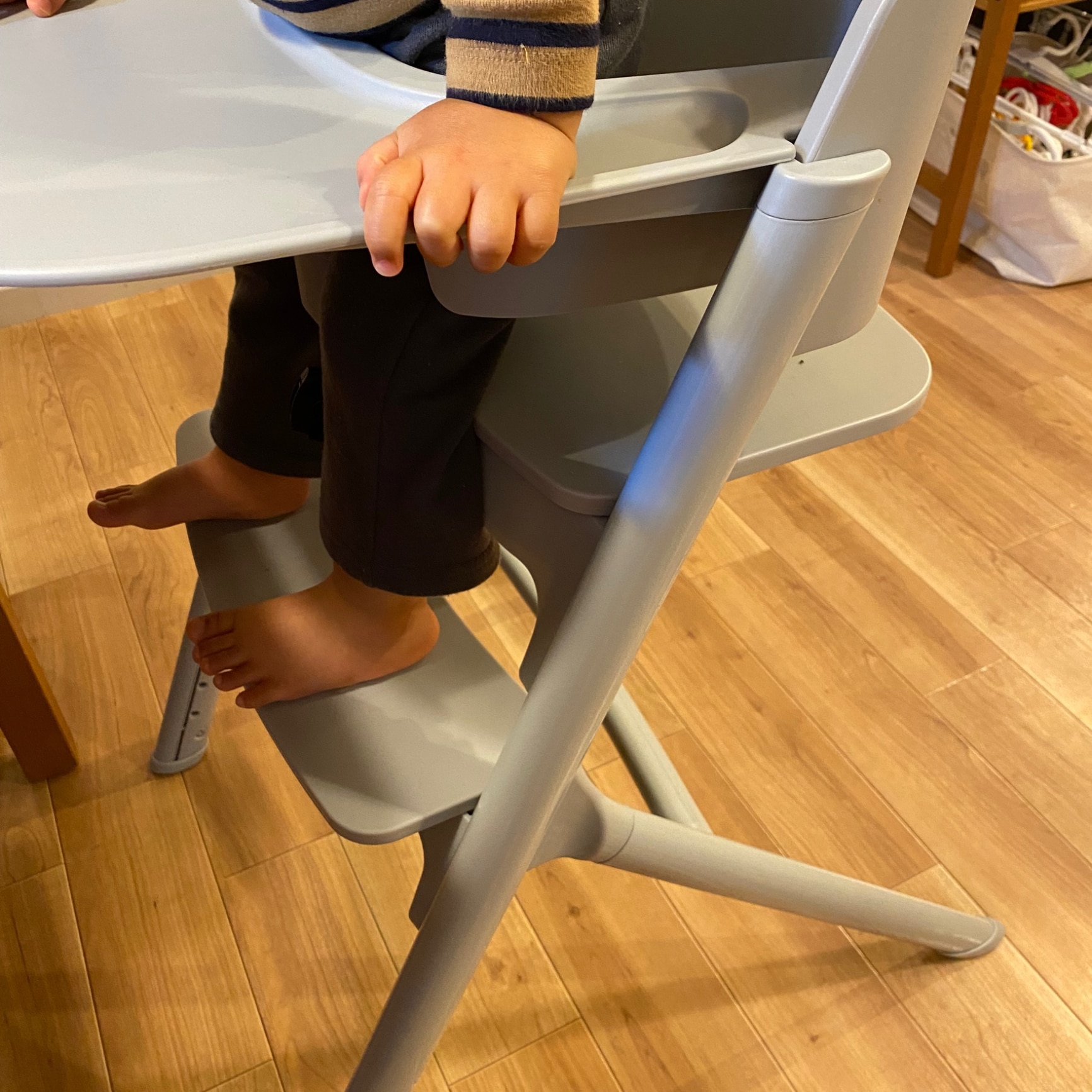 期間限定値下げ　ヤトミ　NOVUS　ノウス　ベビーチェア NOVUS ベビーハイチェア - 株式会社ヤトミ