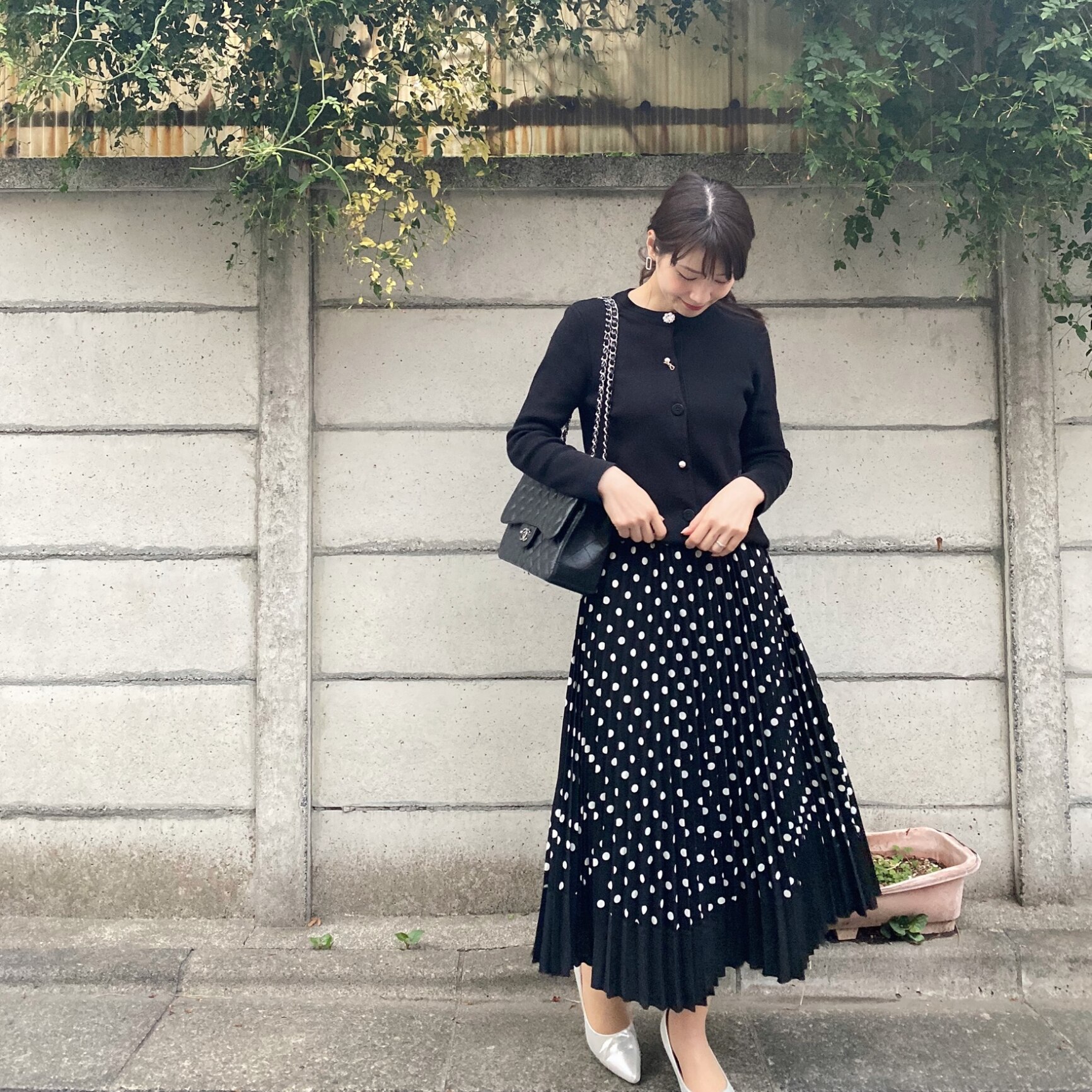 日本製　ポリエステル　水玉　白黒　プリーツ　台形　巻き　スカート　オシャレ