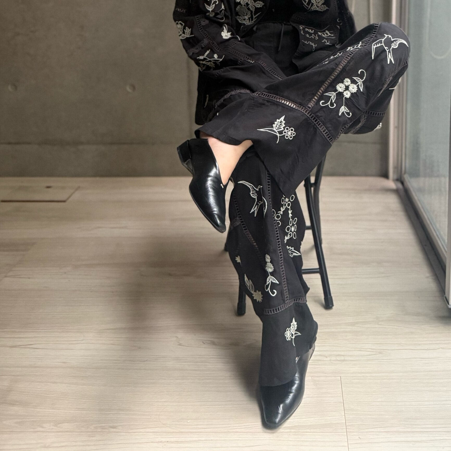 【即納】TODAYFUL トゥデイフル2026springsummer 2026春夏Embroidery Patchwork Trousers エンブロイダリーパッチワークトラウザーズ 12610719【2026SS新作】 - メイン画像 1