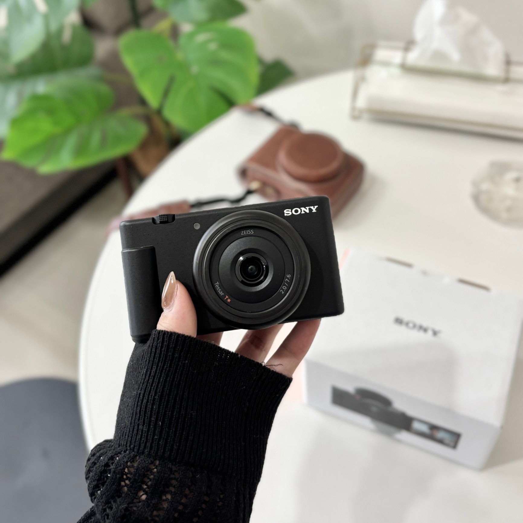 SONY｜ソニー VLOGCAM ZV-1F 超広角単焦点レンズ一体型カメラ ブラック