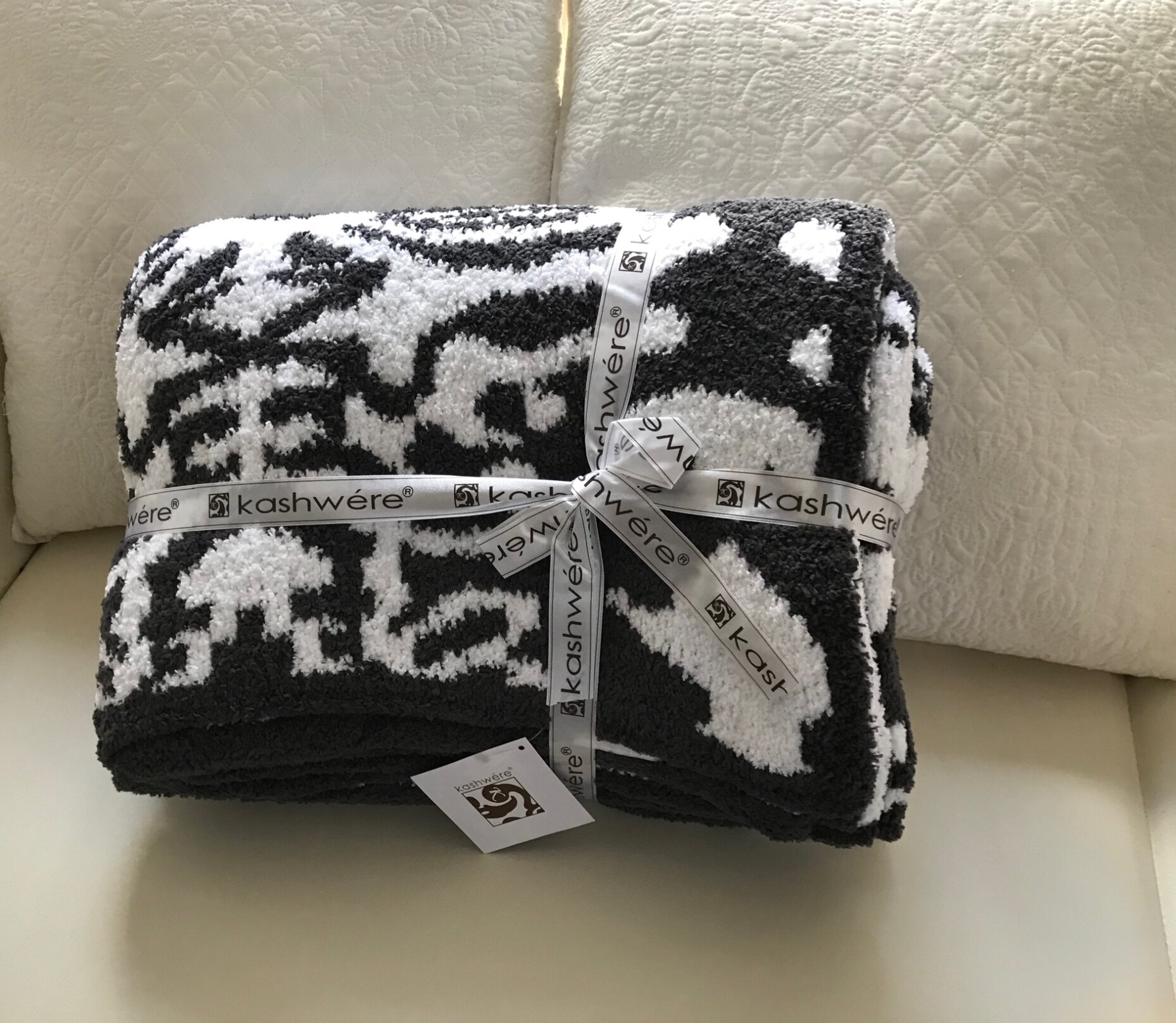 無料ラッピング付き】 ブランケット カシウェア ダマスク KASHWERE