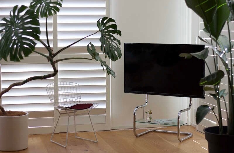 ザイトガイスト フロアスタンドメタル テレビ台 34~65型の薄型テレビ用 6月中旬頃メーカー入荷予定】ザイトガイスト フロアスタンドメタル FSM