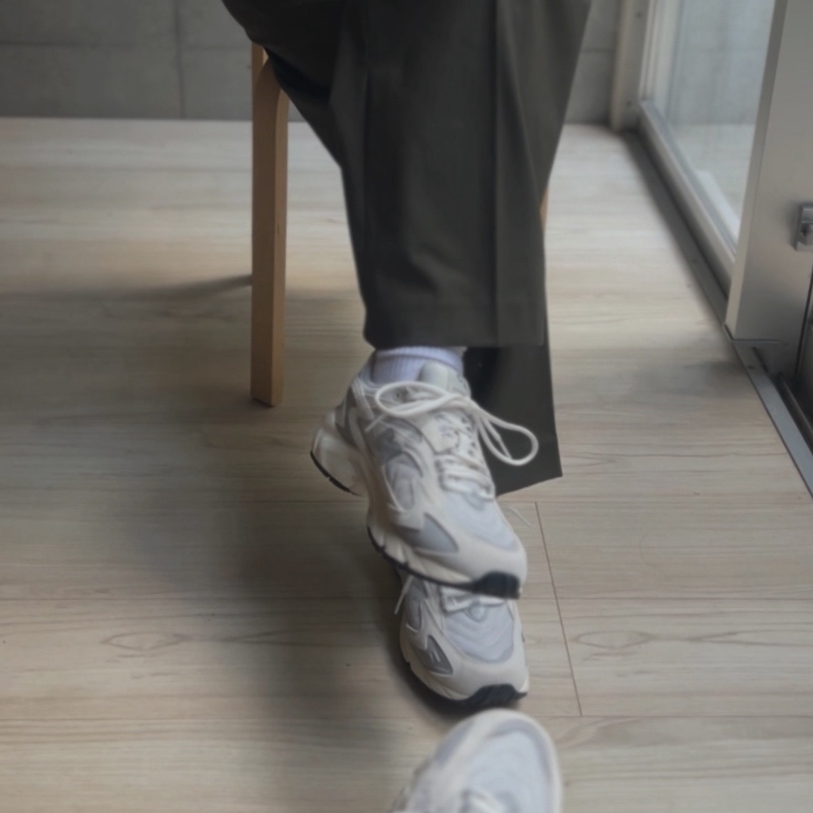 UNITED ARROWS green label relaxing ＜New Balance＞ ML725 スニーカー ユナイテッドアローズ グリーンレーベルリラクシング シューズ・靴 スニーカー ホワイト グレー【送料無料】