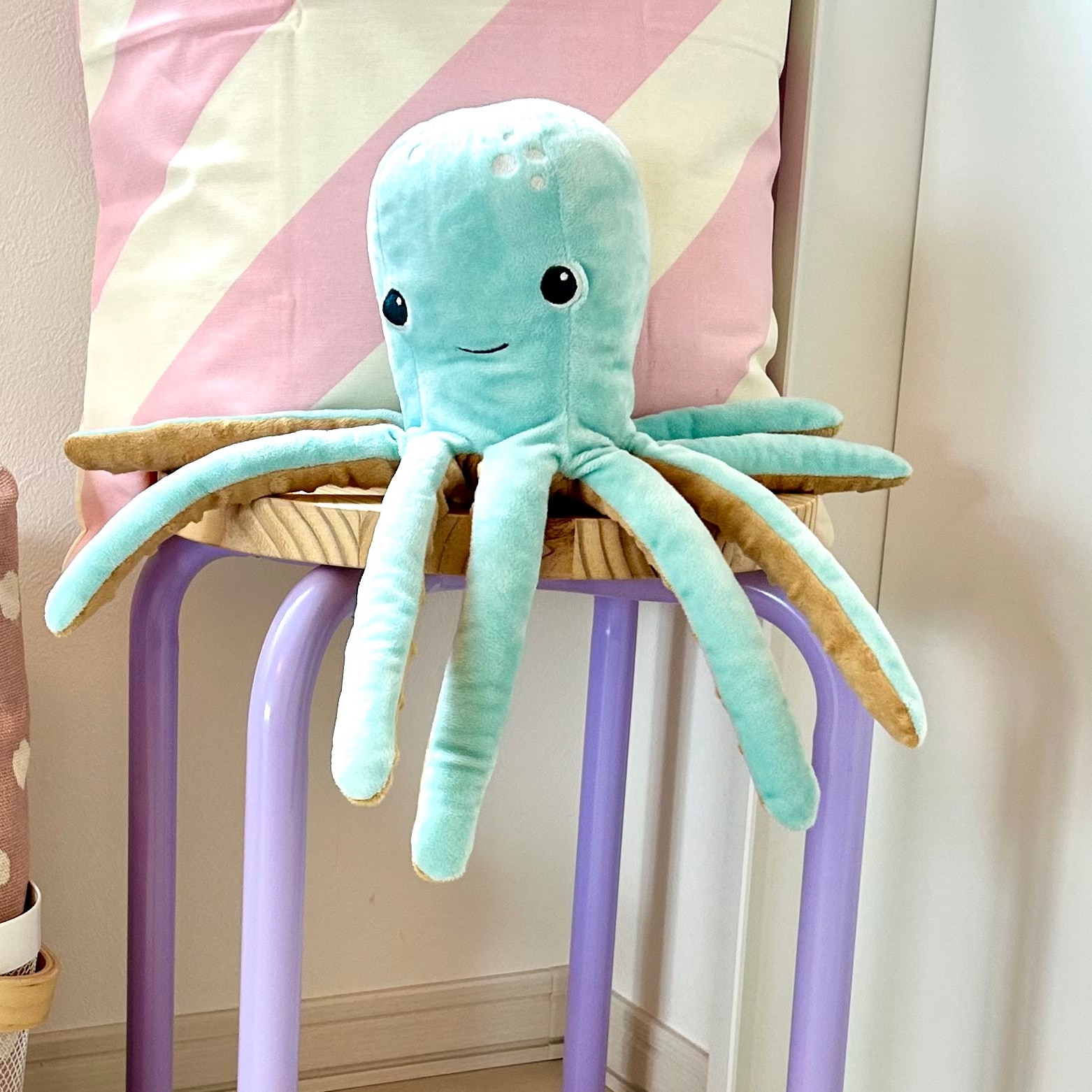 IKEA イケア ソフトトイ LEDナイトライト付き ターコイズ タコ 電池式