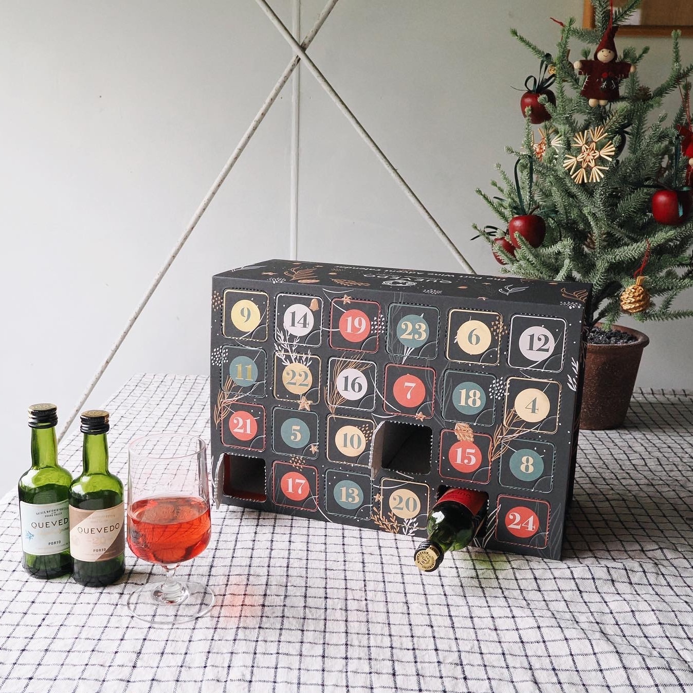 ケヴェド ポートワイン アドべント カレンダー 2025 50ml×24本（1200ml