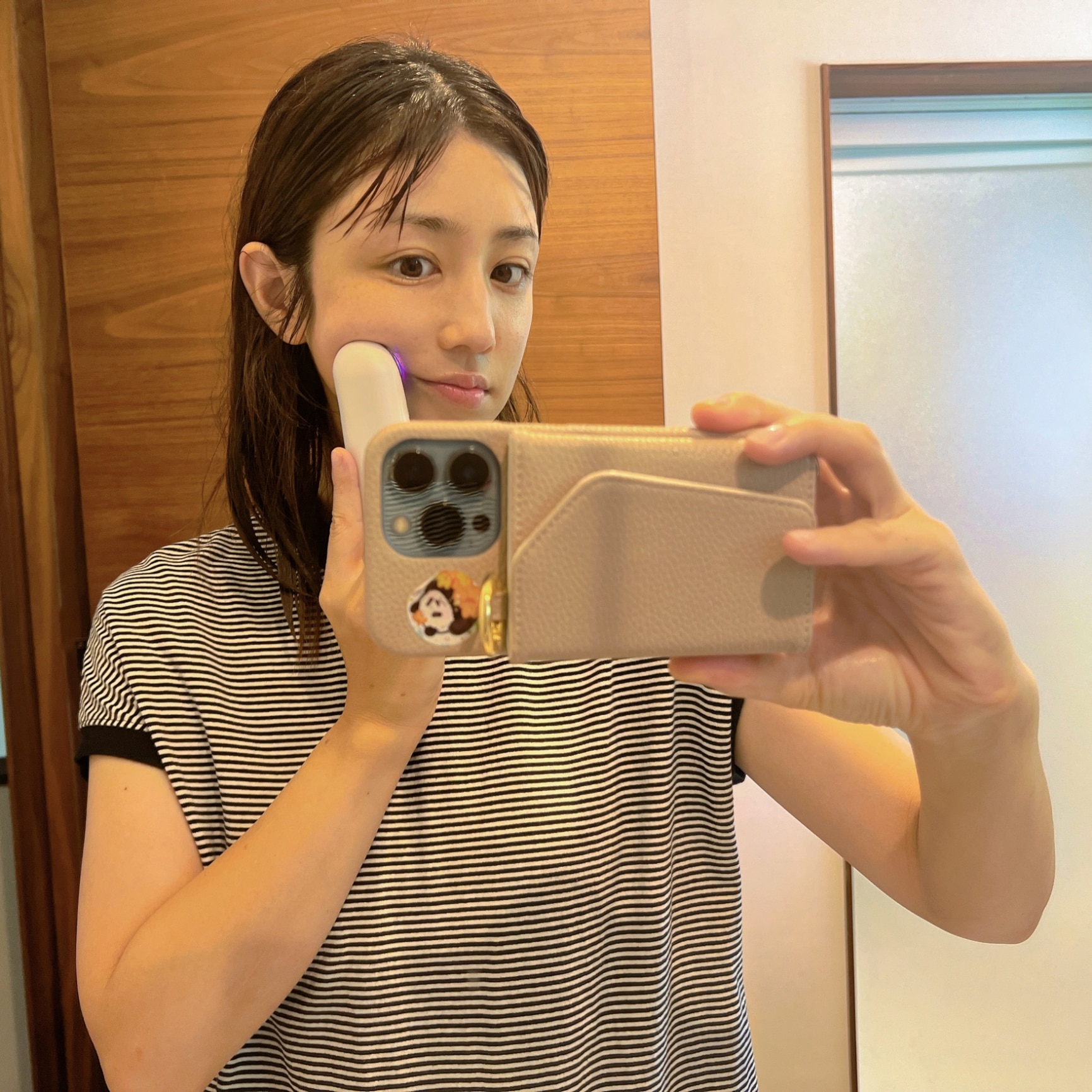 美顔器 リフトアップ フェイスライン RF rf美顔器 ラジオ波 LED