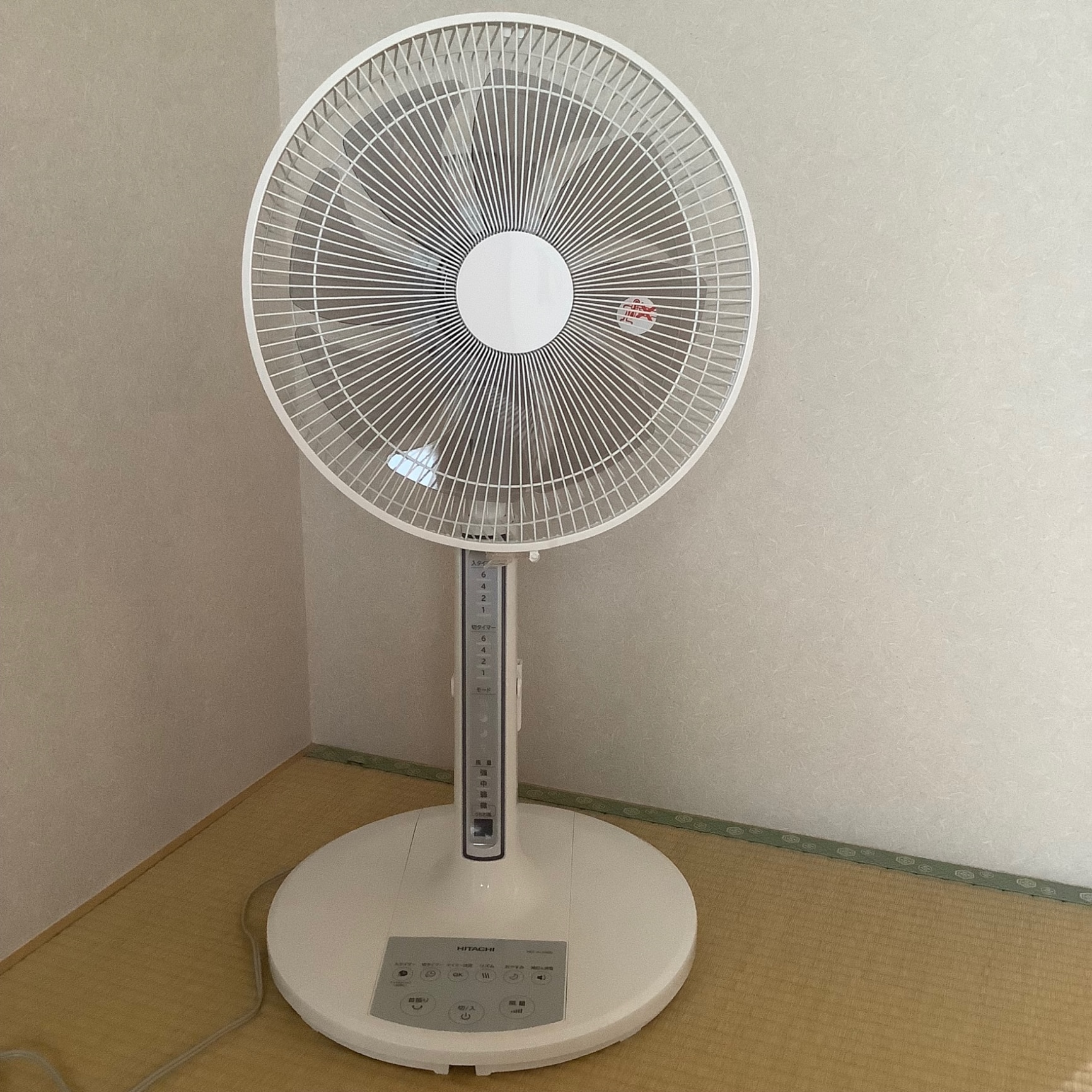 【REGASTOCK 江東店】 HITACHI　日立　扇風機　HEF-AL300D　2022年製　リモコン無し 扇風機 日立 HEF-AL300D リビング扇風機 8枚羽根 風量4段階