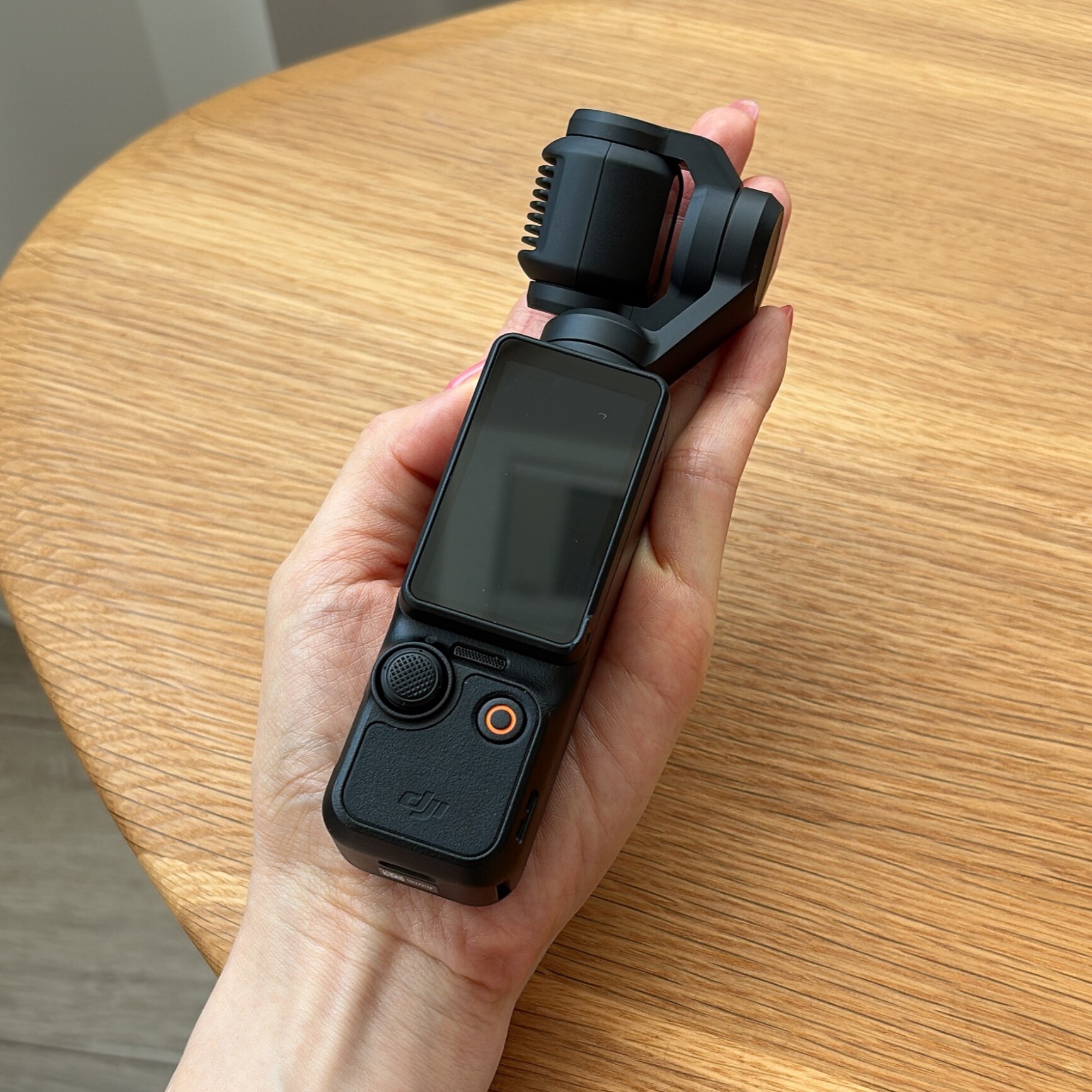 DJI Osmo Pocket 3 Creator Combo 保証2年 Care Refresh付 アクションカメラ ビデオカメラ VLOGカメラ カメラ 三脚 小型 360° 60fps 手ぶれ補正 タッチパネル オズモポケット3