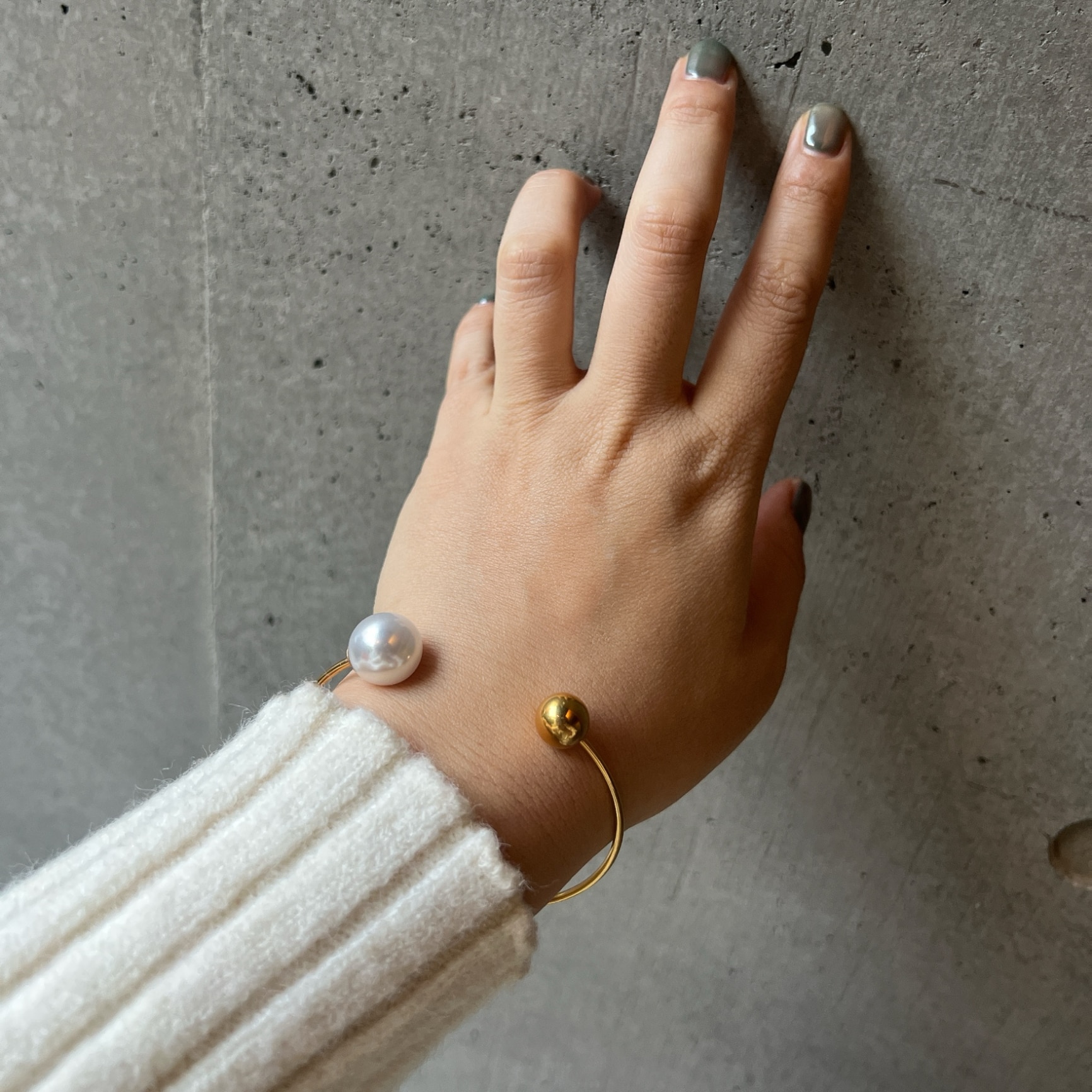 N185 バングル パール サージカルステンレス 金属アレルギー対応 ボール シンプル おしゃれ レディース 女性 ギフト ゴールド プレゼント カジュアル デイリー ジュエリー ajiro 5yk 5az