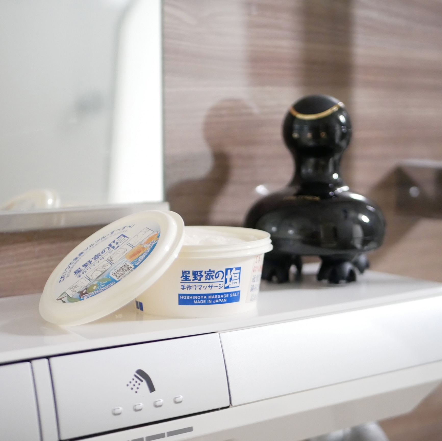 ボディスクラブ 角質除去スクラブ天然バスソルト 保湿スクラブクリーム すべての肌タイプのためのモイスチャライザーエクスフォリエーター 最も優遇