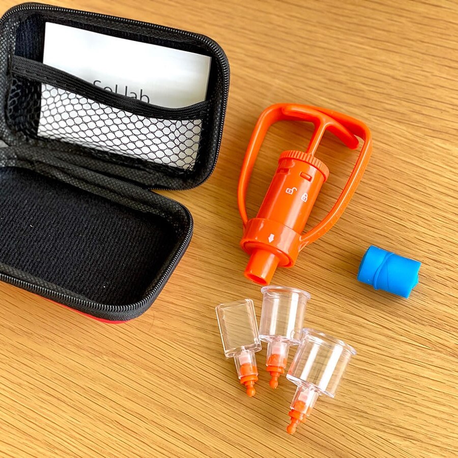 楽天1位 ポイズンリムーバー 毒 吸引器 コンパクト 強力吸引 携帯ケース付 応急処置 セット Safety Life