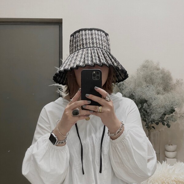 最大10 OFFクーポン 即納 LORNA MURRAY ローナマーレイ Roma Luxe Capri レディース 帽子 ハット ストローハット つば広 プリーツ ハンドメイド 手作り サスティナブル コンパクト 小物 刺繍 カジュアル プレゼント 環境 エコ 天然素材 roma-lc