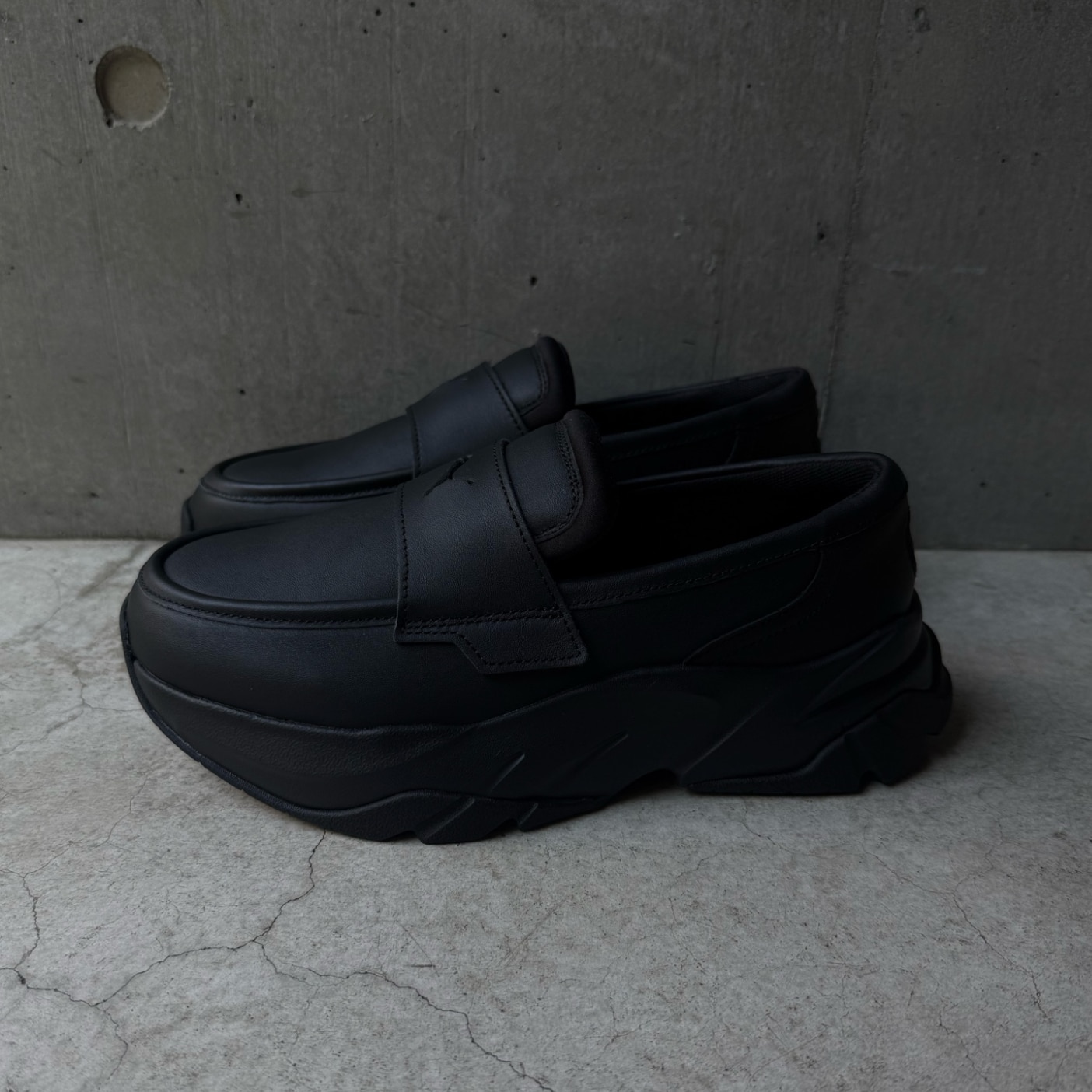 【公式】 プーマ PUMA ウィメンズ ローファー レディース ファッション 厚底 クッション カジュアル スニーファー - メイン画像 1