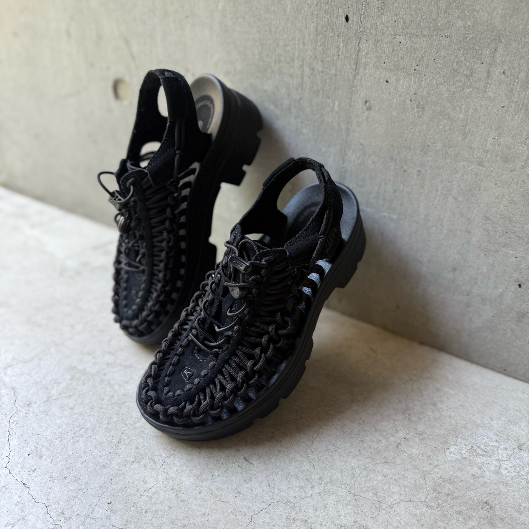 【SALE／30%OFF】UNITED ARROWS green label relaxing 【WEB限定】＜KEEN＞ユニーク ピーエルティー シューズ ユナイテッドアローズ グリーンレーベルリラクシング シューズ・靴 サンダル ブラック ホワイト【送料無料】