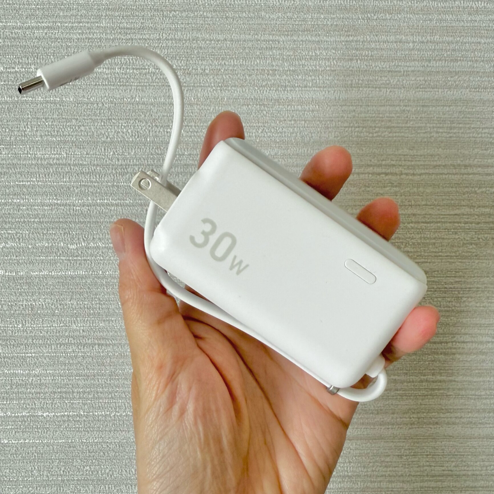 Anker Power Bank (30W, Fusion, Built-In USB-C ケーブル