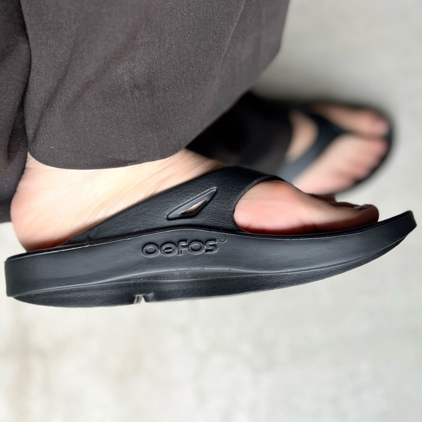 qualite 【OOFOS/ウーフォス】O Original / リカバリーサンダル Noma カリテ シューズ・靴 サンダル グレー【送料無料】