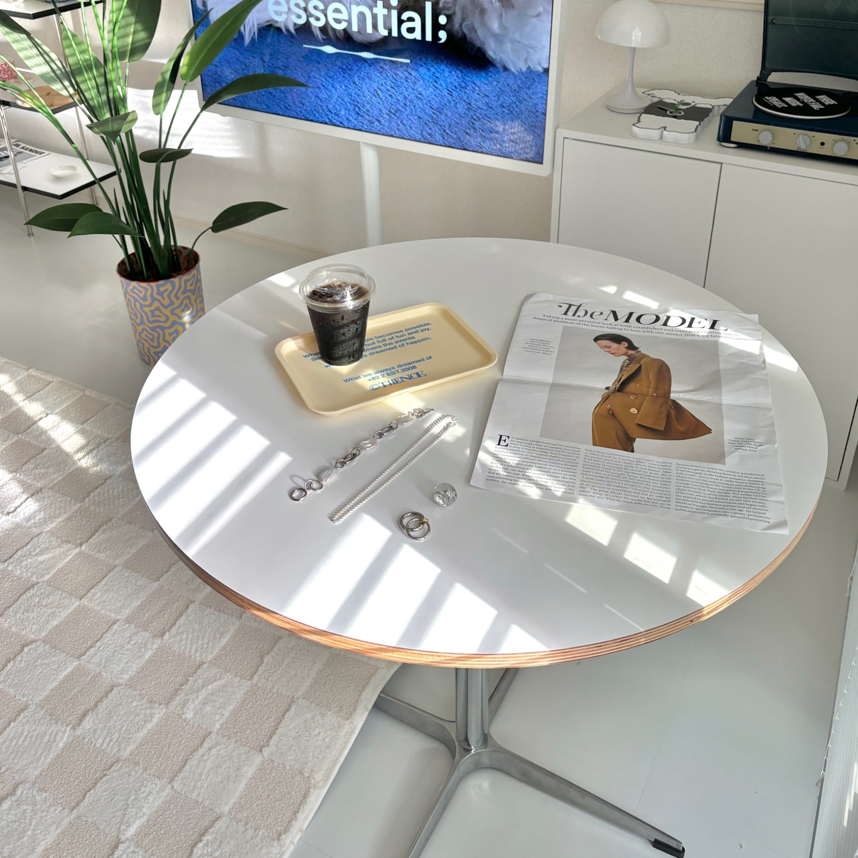 韓国風 丸テーブル　カフェテーブル　ホワイト　直径80cm カフェテーブル 円形 直径80cm 60cm 丸テーブル ダイニングテーブル 丸