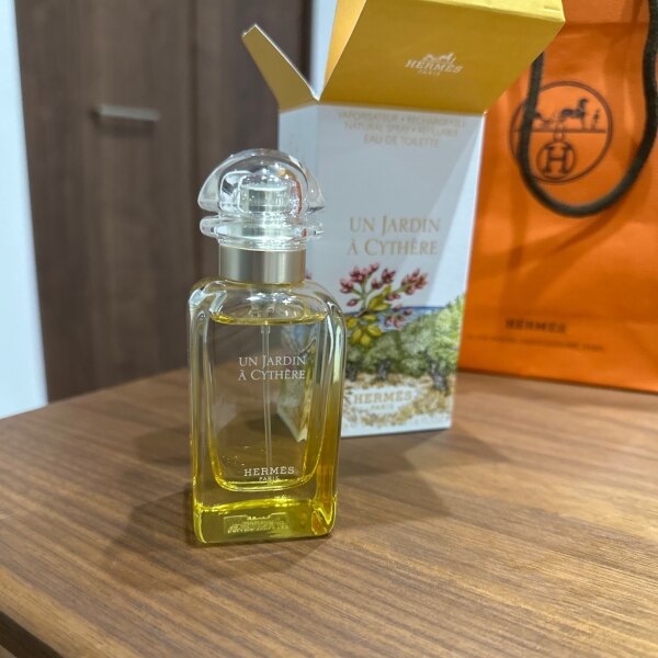 エルメス シテールの庭 オードトワレ 30ml HERMES UN JARDIN A CYTHERE 