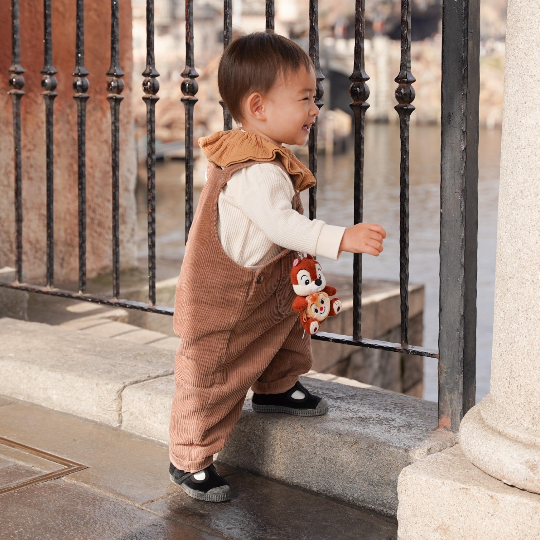 一部即納 オーバーオール 子供服 サロペット パンツ コーデュロイ