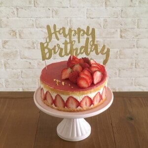あす楽 Illume Design Happy Birthday ケーキトッパー ゴールド スクリプト カリグラフィ 紙製 グリッターペーパー グリッター ラメ お誕生日 バースデイ ケーキ デコレーション ネコポスok Room 欲しい に出会える