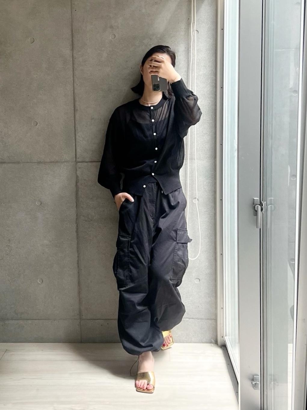 このカーデはあたり!
このプライスで(そしてしょっちゅうクーポン出てるー)
この仕上がりは良いよ…!ちなみに大きいサイズ向けさんもハッピーマリリンから出てるので良いかも。
同世代のシアーニットカーデビギナーさんにもおススメしやすいなー。
Instagramではリール投稿しました🎥
#着回しコーデ #夏コーデ #春コーデ #サンダル #サンダルコーデ #ブラックコーデ #アラフォーコーデ #韓国ファッション #シアートップス #シアーニットカーディガン #2023夏 #2023春夏 #ママコーデ #モード