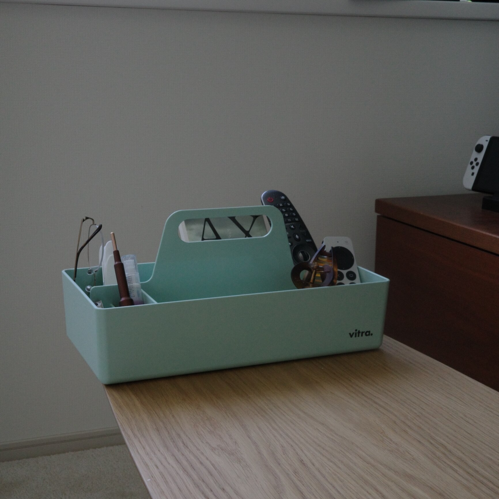 【正規販売店】Vitra(ヴィトラ) ツールボックス Toolbox RE / 全8色 / 小物入れ / ヴィトラ 誕生日 新築祝い 結婚祝い ...