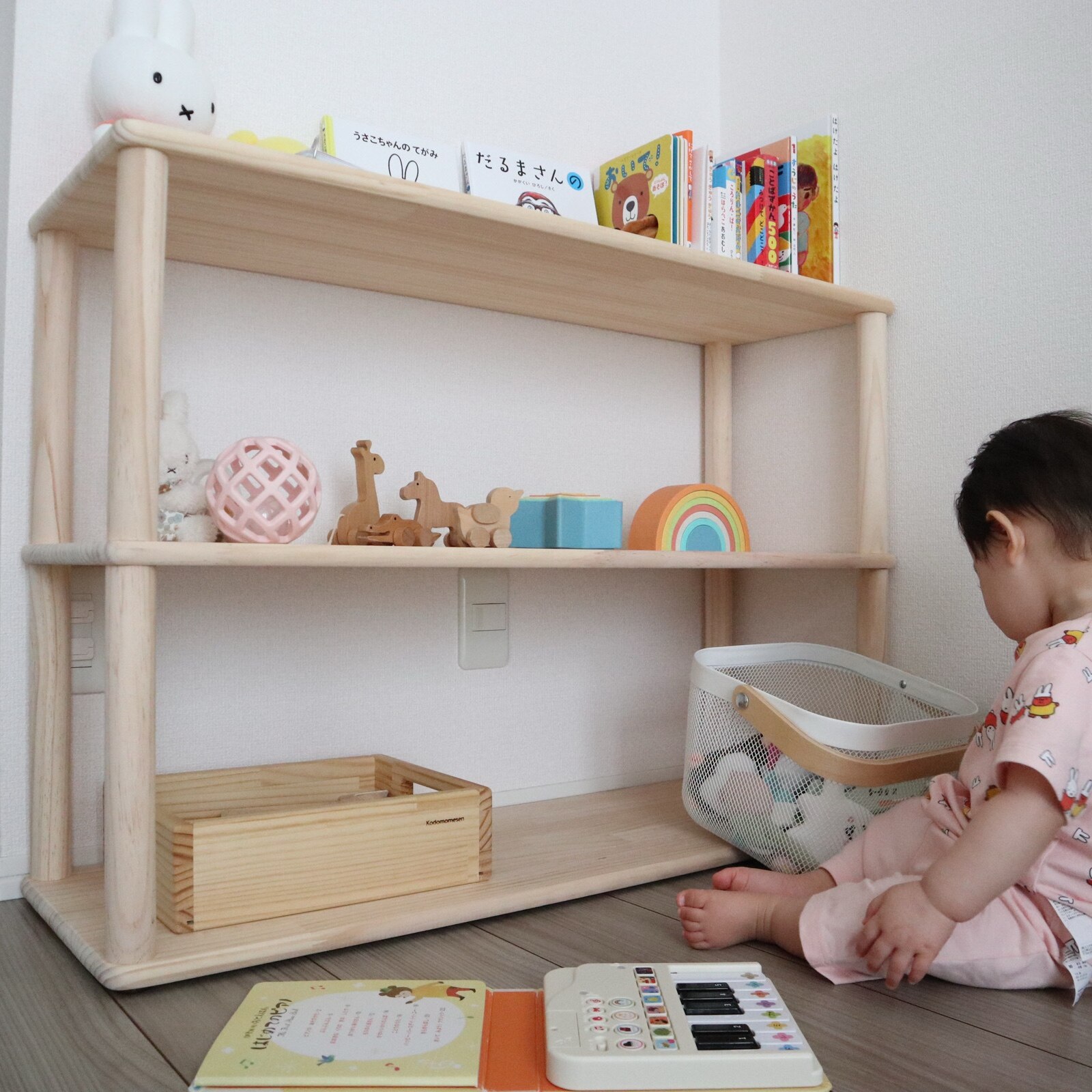 いちご　木製棚　絵本棚　本棚✨ウッドシェルフ　ハンドメイド　モンテッソーリ 楽天市場】モンテッソーリ 棚（収納｜子供部屋用インテリア