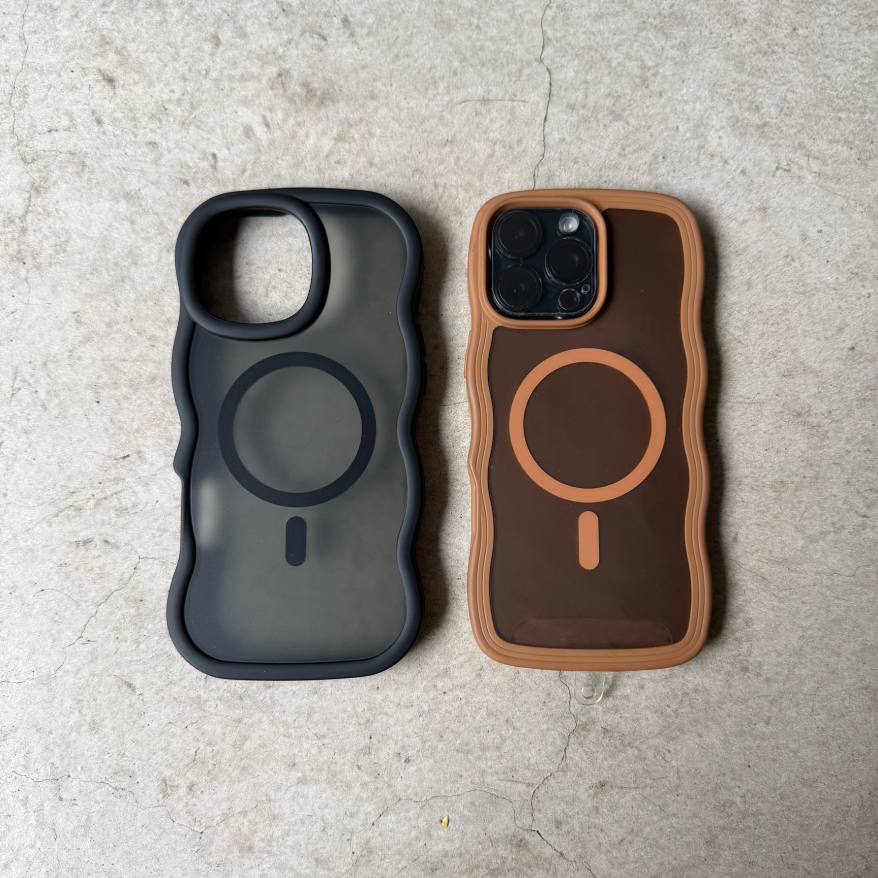 【2点目半額クーポン配布中】iPhone17 ケース magsafe対応 超強磁力 iPhone17e iPhone16 iPhone16e ウェーブ ソフト 滑り止め 耐衝撃 半透明 マット感 おしゃれ iPhone14 スマホケース アイフォン iphone15 縦横両対応 iPhone13 耐衝撃 TPU 指紋防止