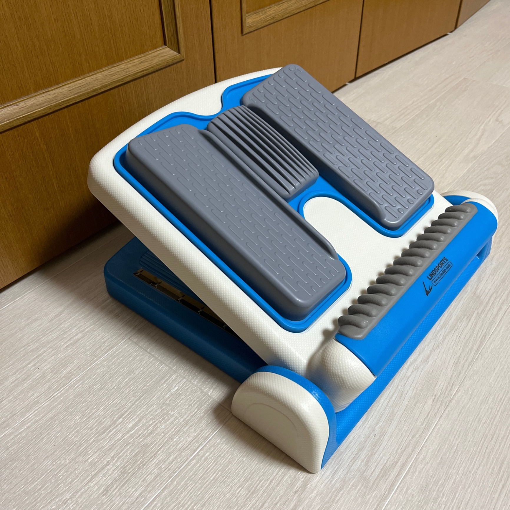 柔軟ボードXO ストレッチボード O脚 X脚 対策パッド付き 6段階