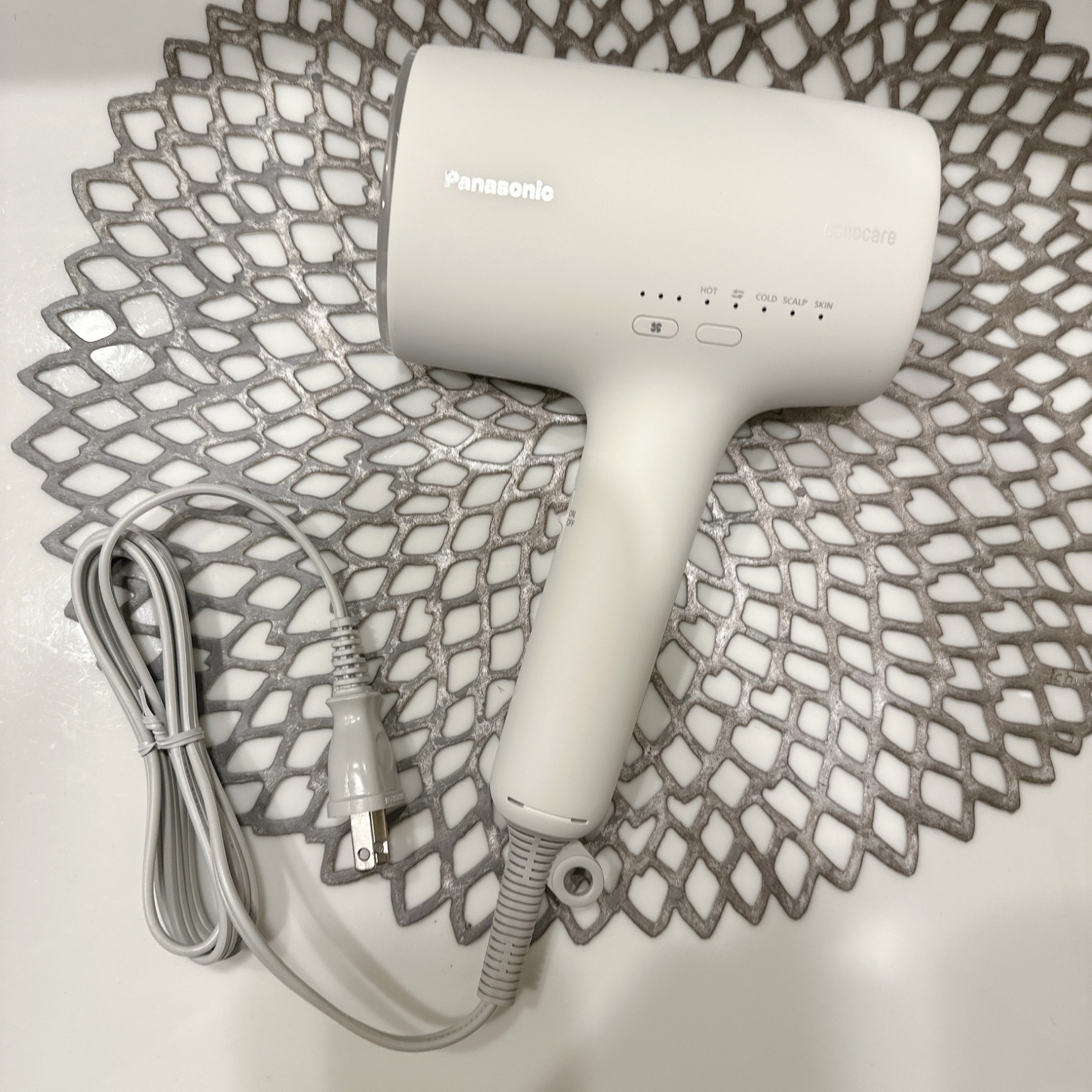 新製品 Panasonic ヘアードライヤー ナノケア EH-NA0J-W(ウォーム