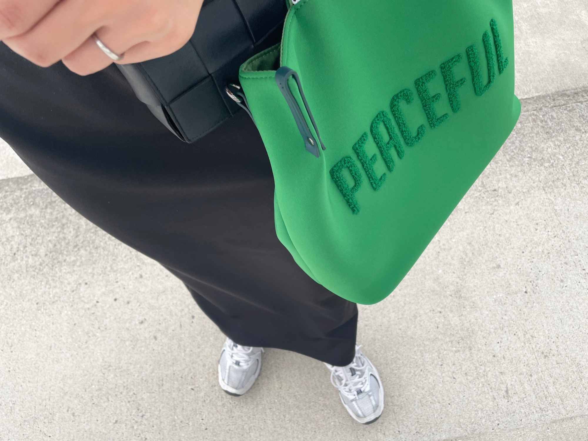 ネオプレーンロゴトートバッグ PECHINCHAR ペシンシャ A4