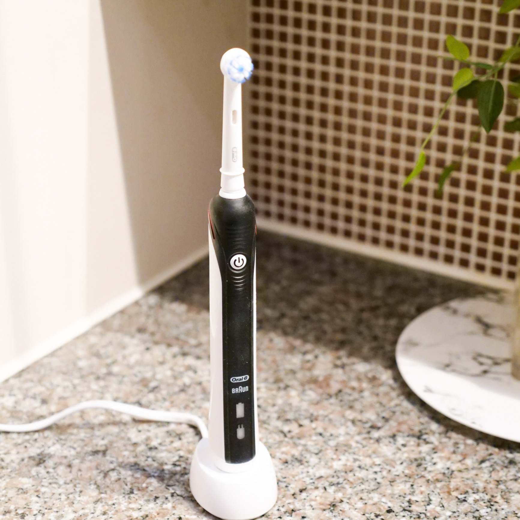 ブラウン オーラルB 電動歯ブラシ iO2 ホワイト |Braun Oral-B 公式