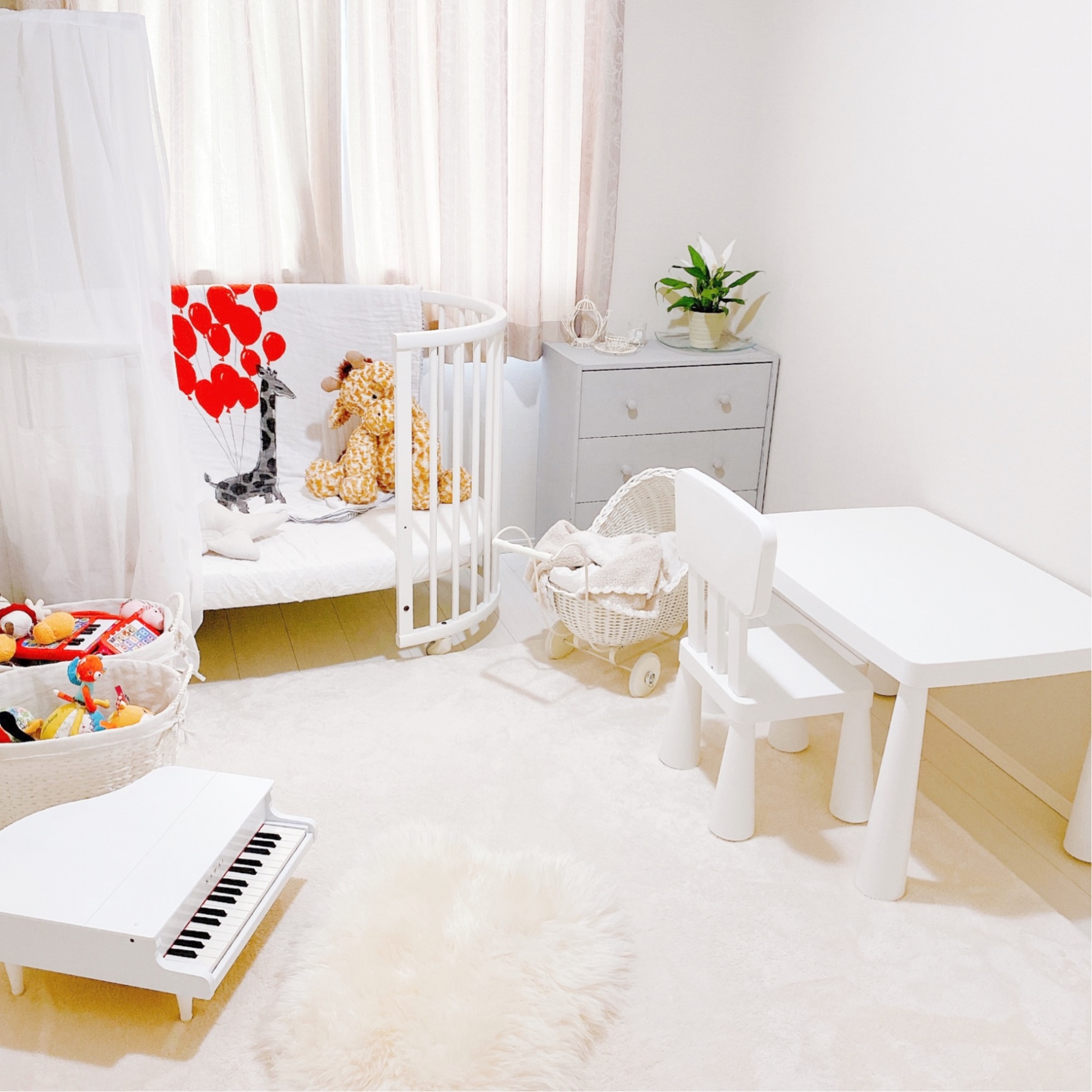 IKEA MAMMUT マンムット子ども用テーブル, 室内/屋外用 ホワイト 